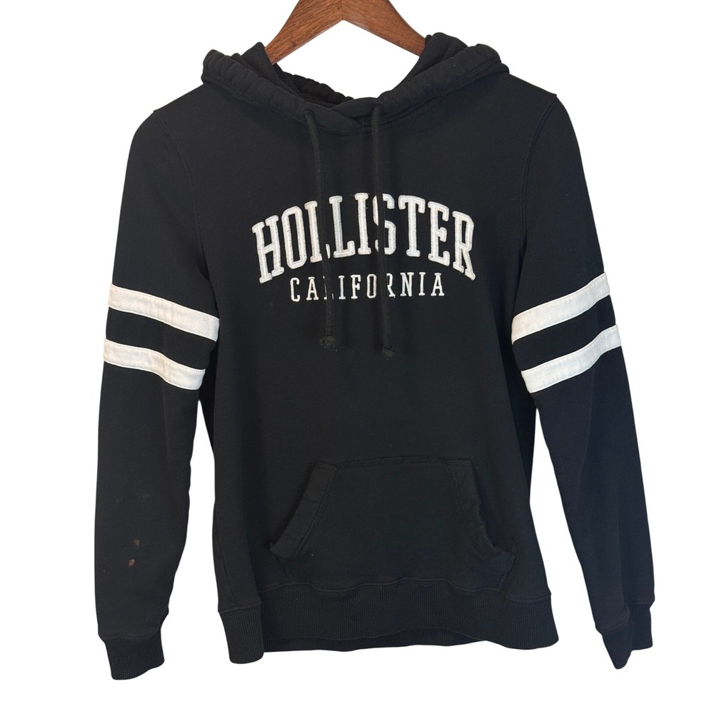 Hollister Black Spellout Logo Long sleeves Pullover Style Hoodie Size Medium